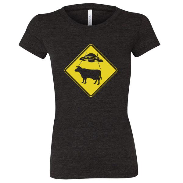 UFO Cattle Crossing | Women's T-shirt | LTS-131